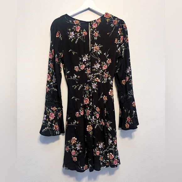 ASTR The Label Floral bell sleeve mini dress in black. Size Small. - Picture 2 of 5
